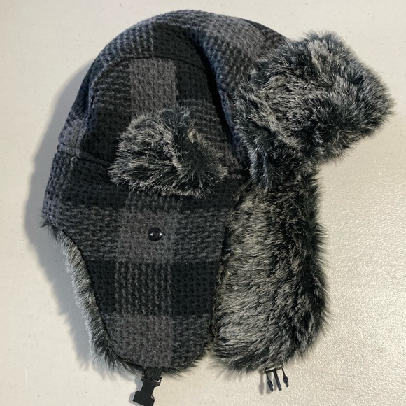Winter, Warm, Quilted, Faux Fur, Hat - Picture 1 of 11